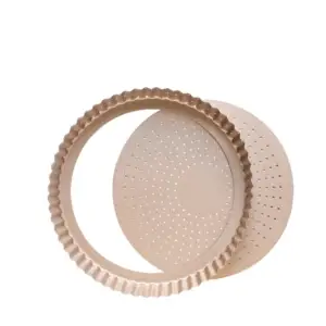 Perforated Round Gold Line - perforuota apvali tarto forma