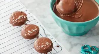 04-0-0584_Wilton_Paramount_Crystals_kristalai_sokoladui_result